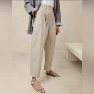 NWT Banana Republic Avila Barrel Leg Pants